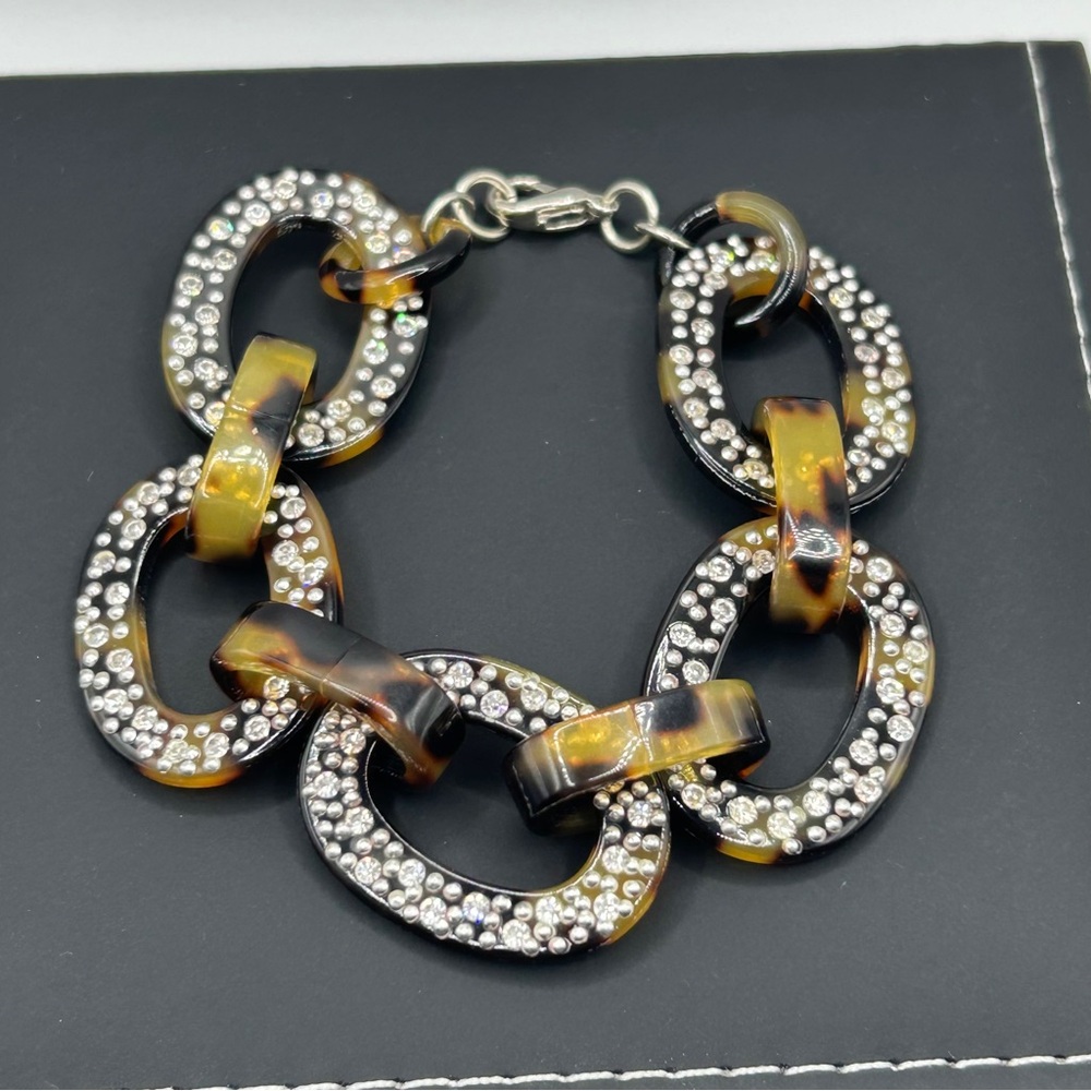 Lightweight Tortoiseshell and Rhinestone Link Bracelet